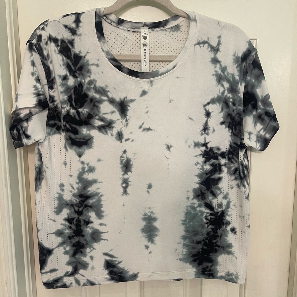 Lululemon Athletica Black and White Tie-Dye Tee